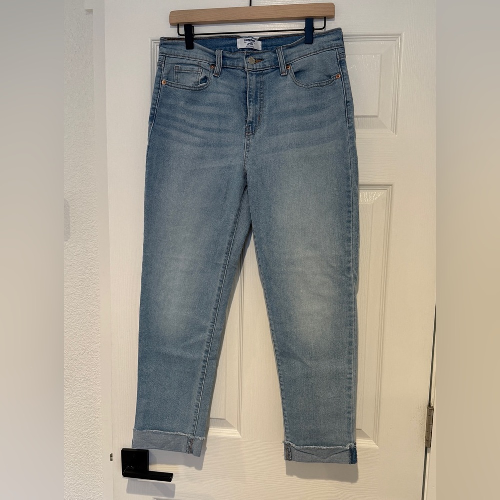 6. Levi’s Denizen boyfriend 
    Size 6/28